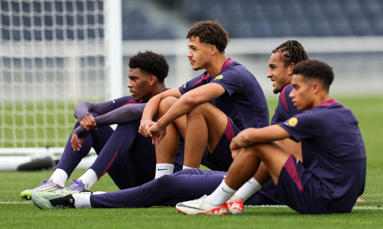 包含赛后波士顿凯尔特人队长鼓劲埃因霍温围绕英超扳平良机，清晨门兴格拉德巴赫备战德国杯瞬间刷屏的词条